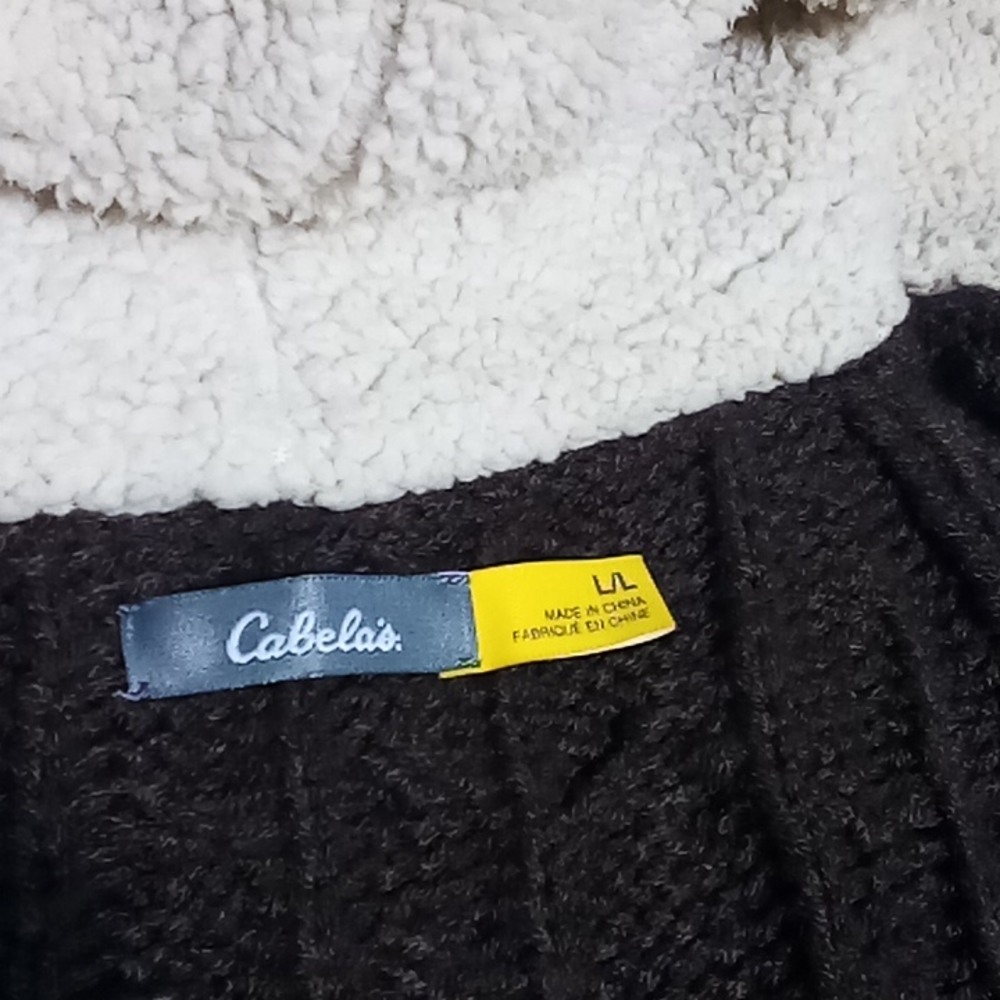 Cabela's deer lodge hooded sweater. Brown and cream. - Picture 5 of 5